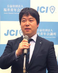 委員長　金木　隆敏